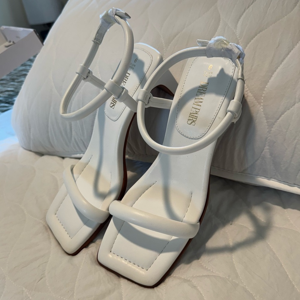 NWT Dream Pairs White Strappy Heels - Picture 7 of 13